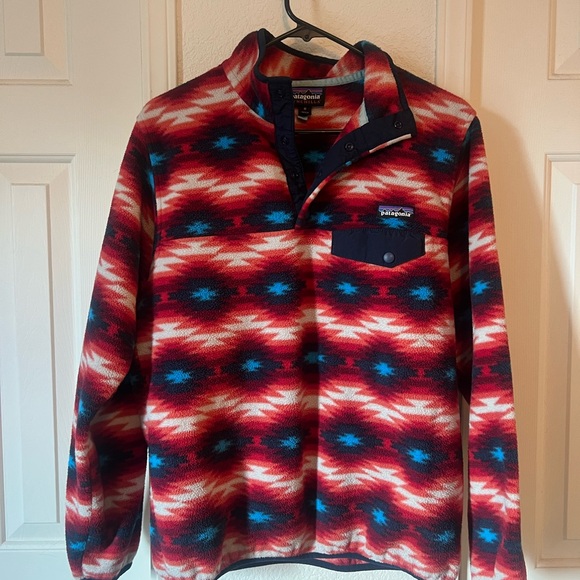 Patagonia Tops - Patagonia wild desert Aztec synchilla